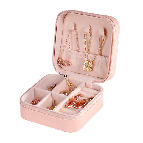 Brautjungfer Geschenke Schmuck-Box, personalisierte benutzerdefinierte Vorschlag kleine tragbare Reise-Koffer, Mini-Schmuck-Organisator Lagerung Ohrringe Ringe Halsketten für Frauen Mädchen - Packung mit 5