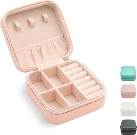 Brautjungfer Geschenke Schmuck-Box, personalisierte benutzerdefinierte Vorschlag kleine tragbare Reise-Koffer, Mini-Schmuck-Organisator Lagerung Ohrringe Ringe Halsketten für Frauen Mädchen - Packung mit 5